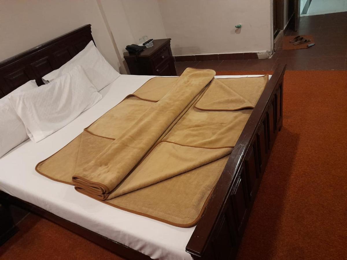 Hotel Burj Al Hateem Rawalpindi Esterno foto