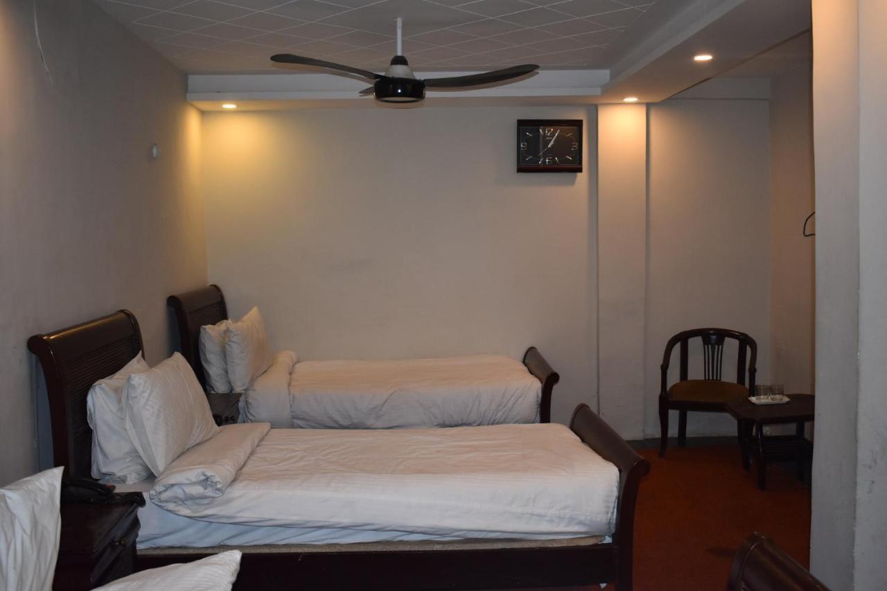 Hotel Burj Al Hateem Rawalpindi Esterno foto
